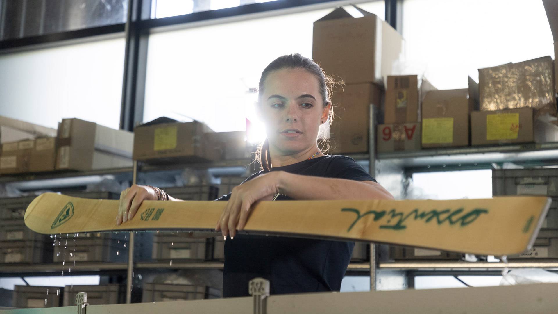 Sustainable ski production with wood