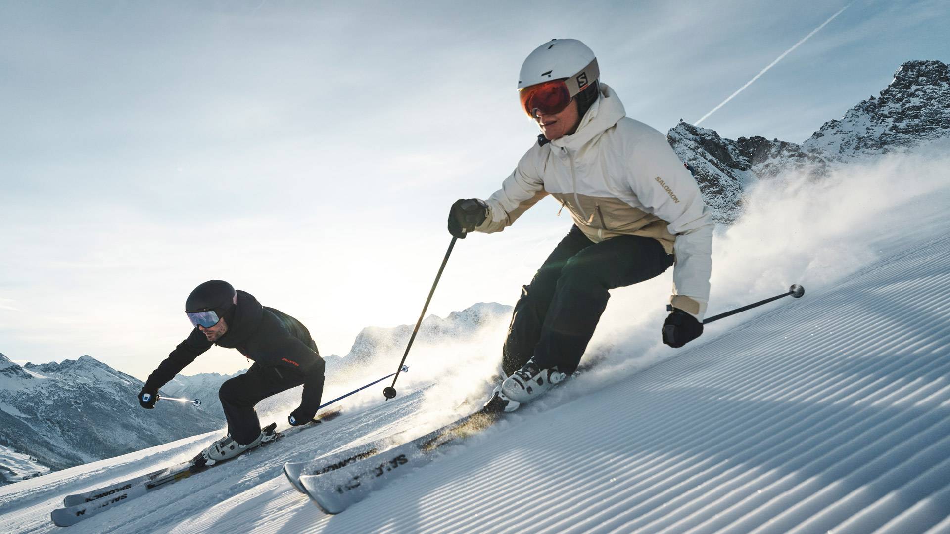 Stel tijdens het skiën