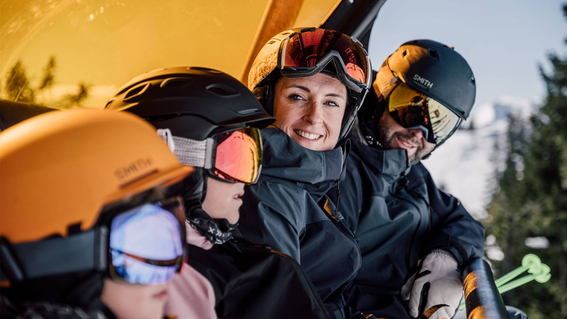 Een gezin bij de stoeltjeslift.