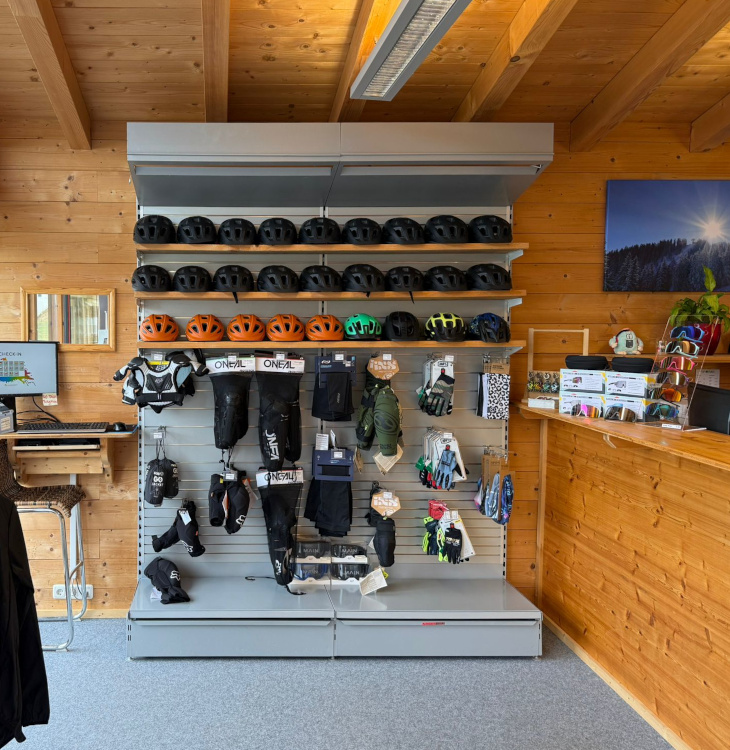 MONTES SKI & BIKE SPORT