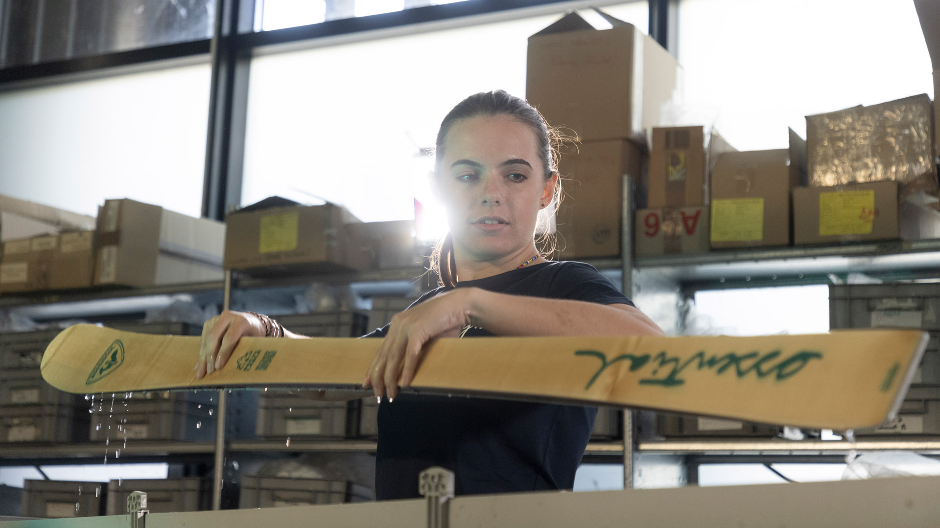 Sustainable ski production with wood